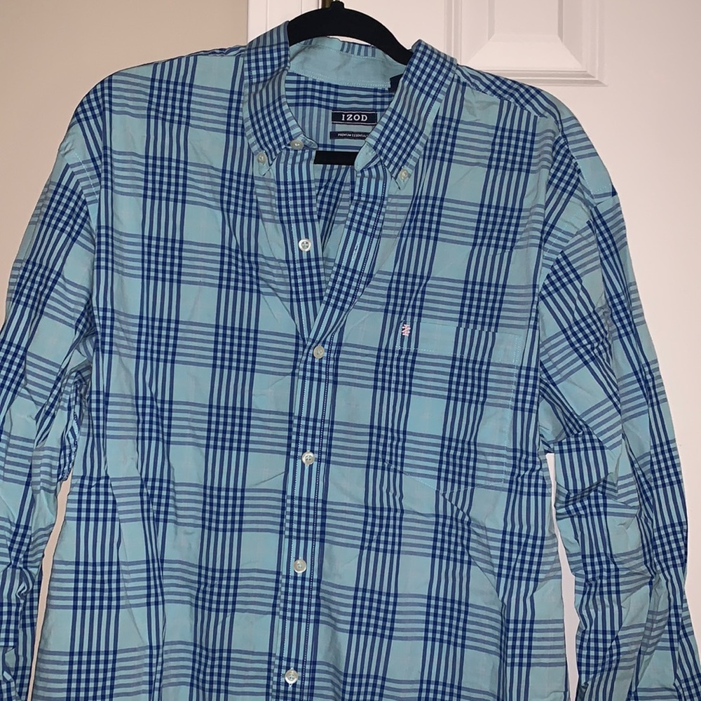 Men’s IZod Button Down